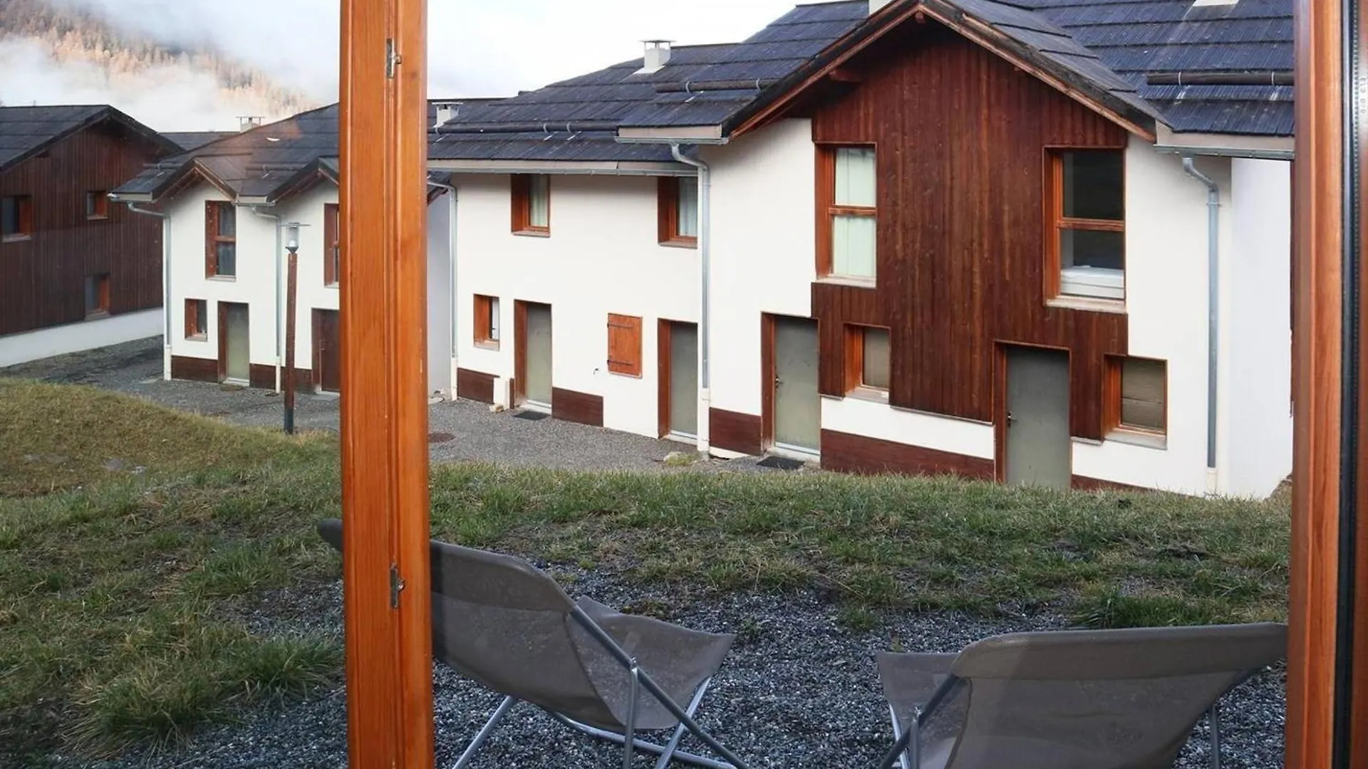 Chalet Mitoyen Aux Orres 1800 Avec Piscine, Sauna, Hammam, Parking Et Prestations Incluses - Fr-1-322-102 Les Orres 0*,  Frankreich